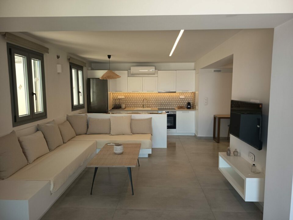 gallery-item